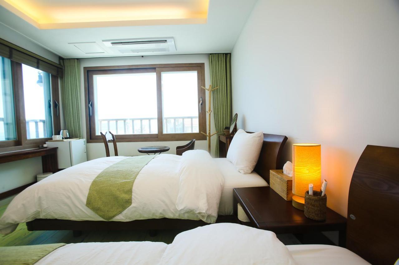 Tov Pension Seogwipo Exterior photo