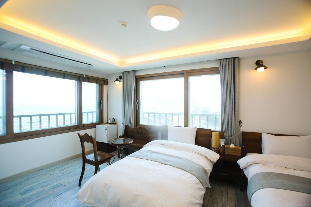 Tov Pension Seogwipo Exterior photo